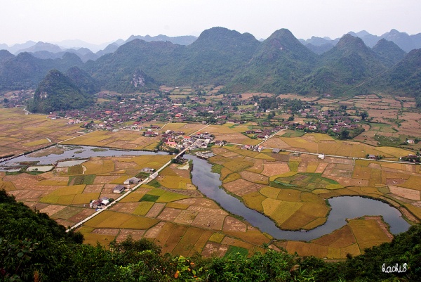 Những d&ograve;ng suối đẹp duy&ecirc;n d&aacute;ng ở T&acirc;y Bắc